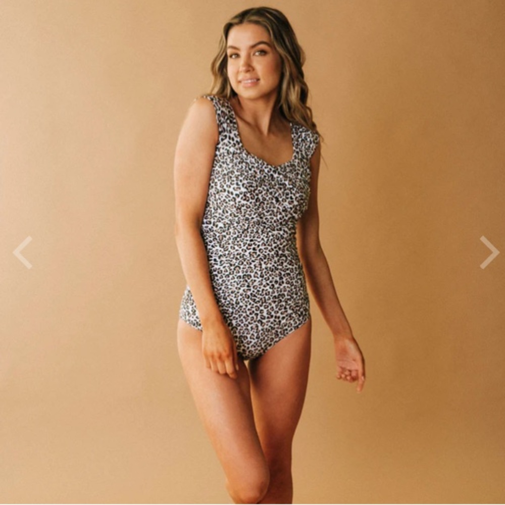 Albion The Savannah One-Piece Cheetah 🐆 Small